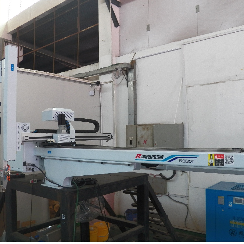 Ruibo niutou manipulator maximal belastning på 5 kg, för val och placering av industriell maskinarm manipulator för injektionsmaskiner